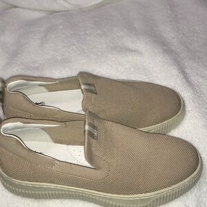 Sofft Men's Beige Slip-On Loafers